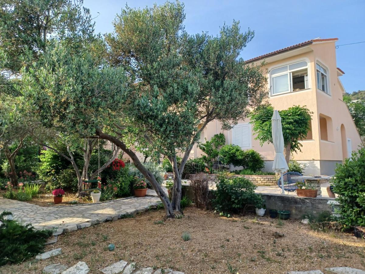 Apartmani Milena Barbat na Rabu Exterior foto
