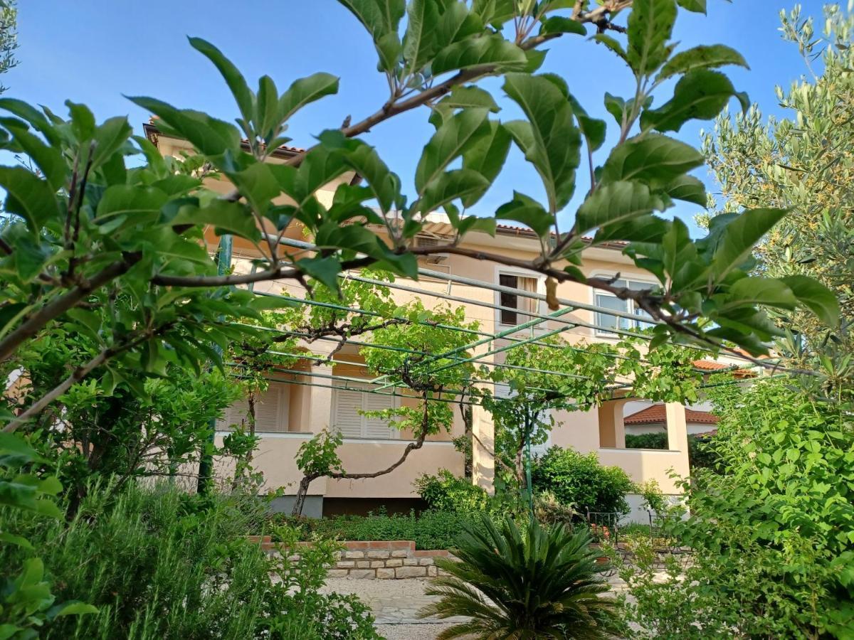 Apartmani Milena Barbat na Rabu Exterior foto